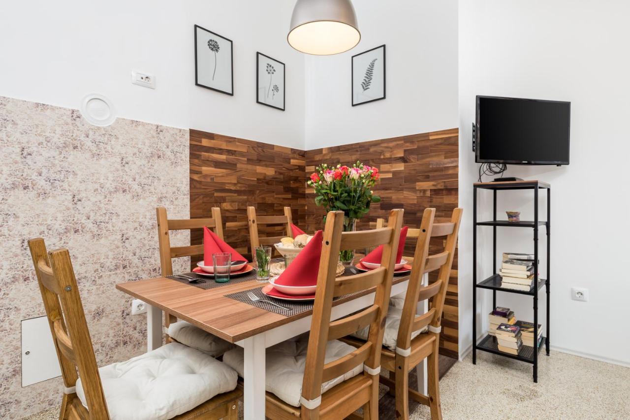 Appartamento Apartman Altamar Fiume Esterno foto