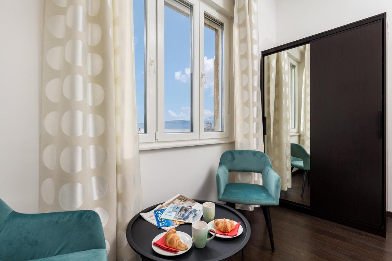 Appartamento Apartman Altamar Fiume Esterno foto